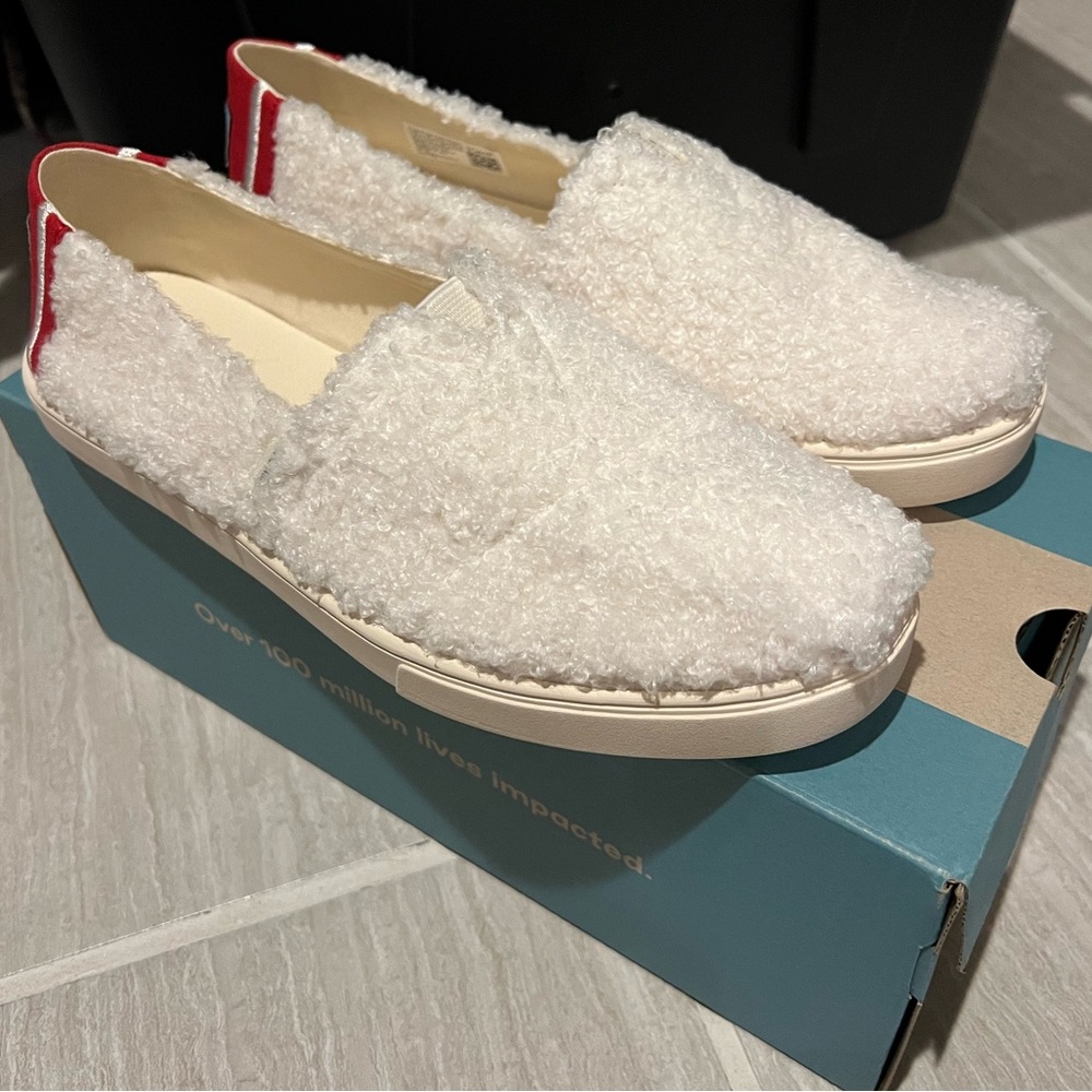 TOMS Alpargata Cupsole Natural Faux Shearling 8.5 shoe